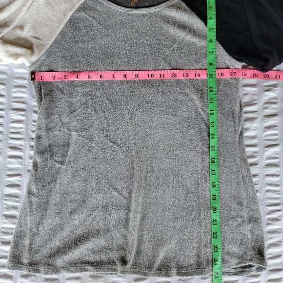 Long Sleeve Crew Color Block Arm and Trim - Picture 3 of 5
